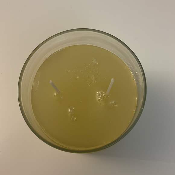 Yankee Candles 11.5 OZ (326g) - Picture 3 of 3